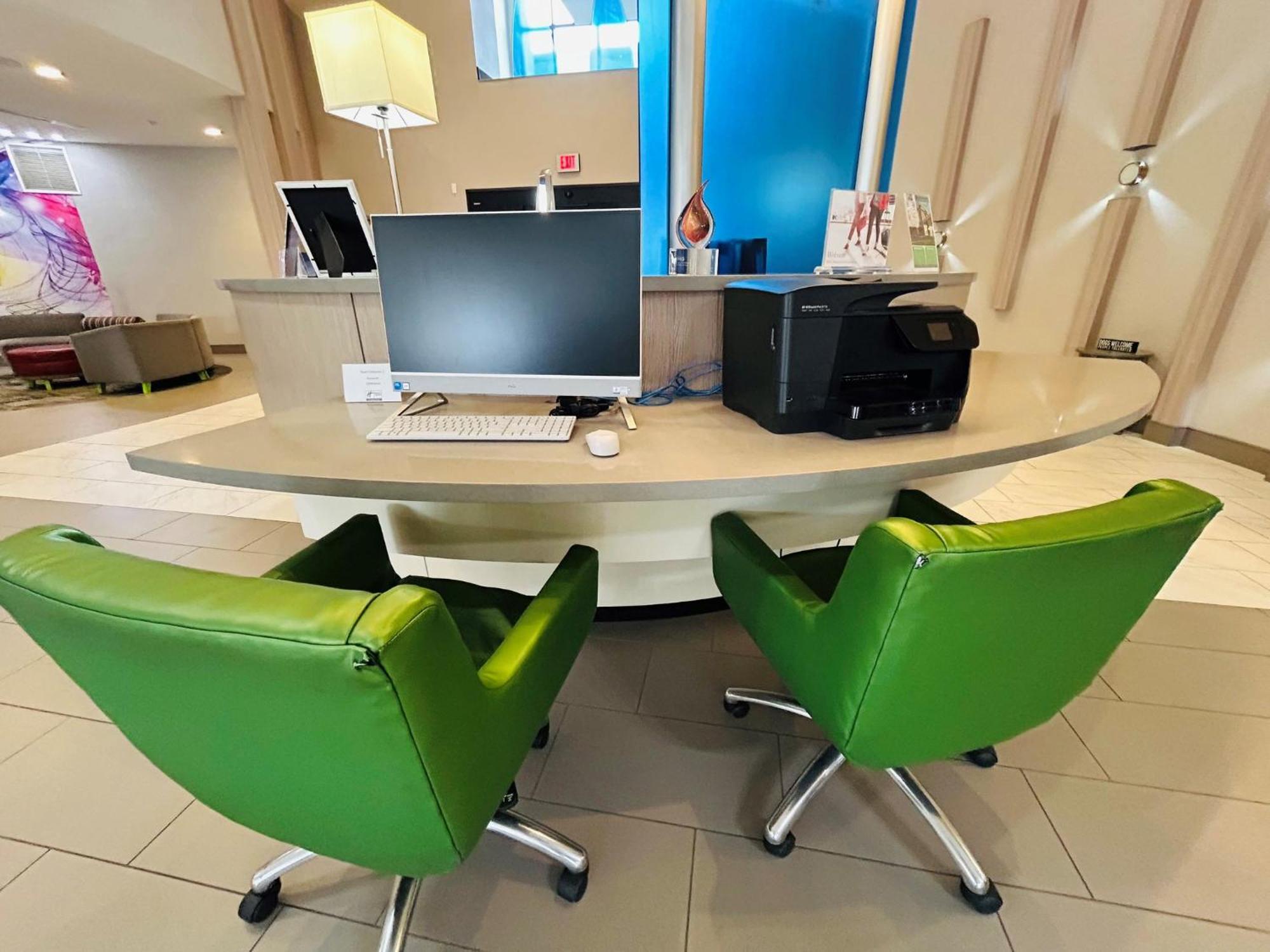 Holiday Inn Express & Suites Shippensburg By Ihg Esterno foto