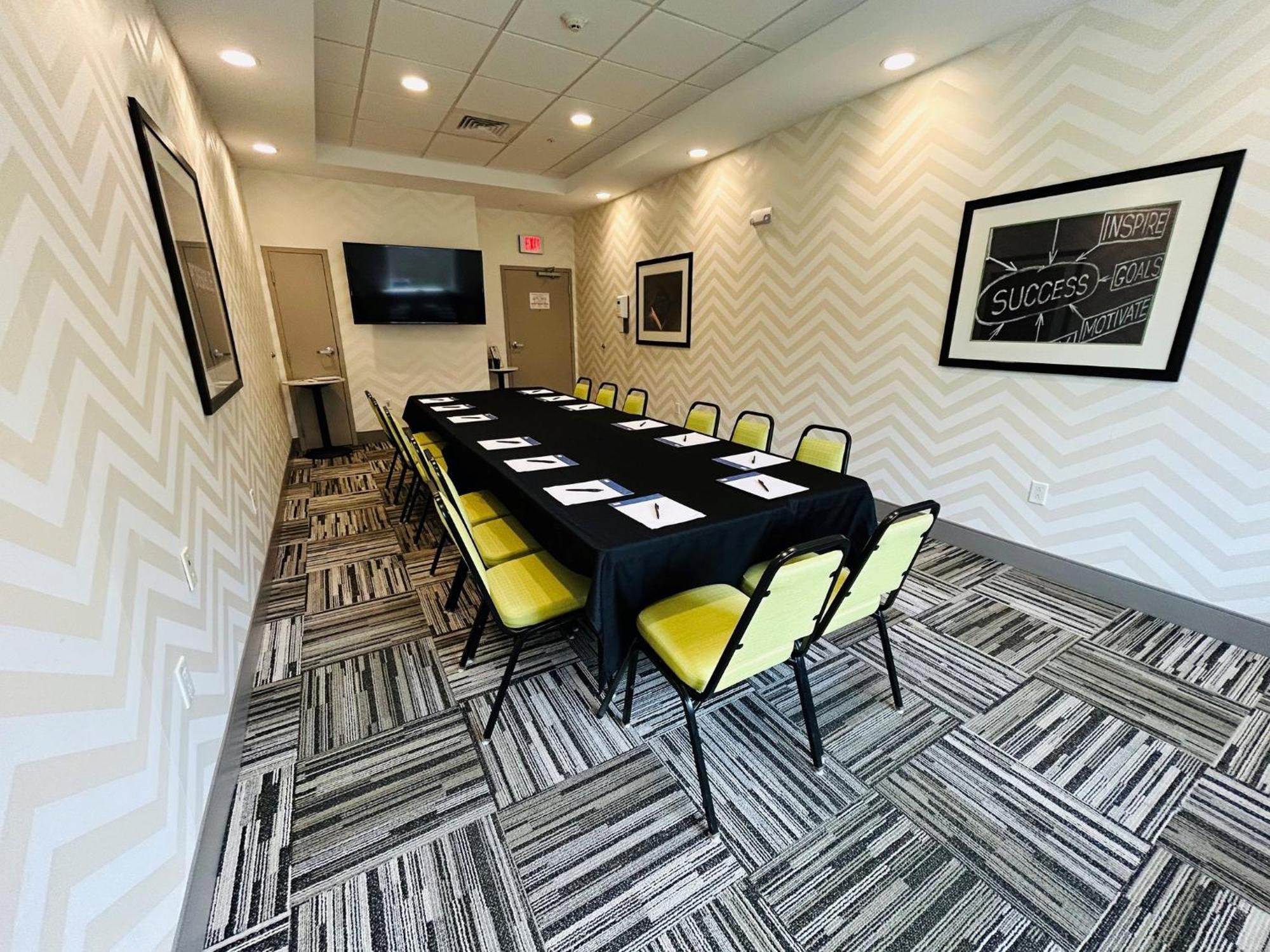 Holiday Inn Express & Suites Shippensburg By Ihg Esterno foto