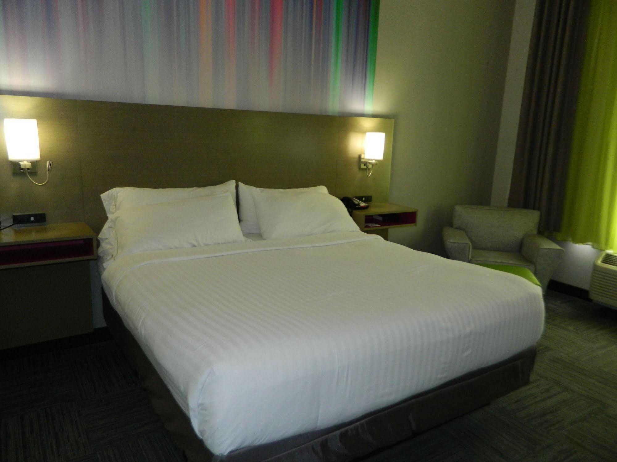 Holiday Inn Express & Suites Shippensburg By Ihg Esterno foto