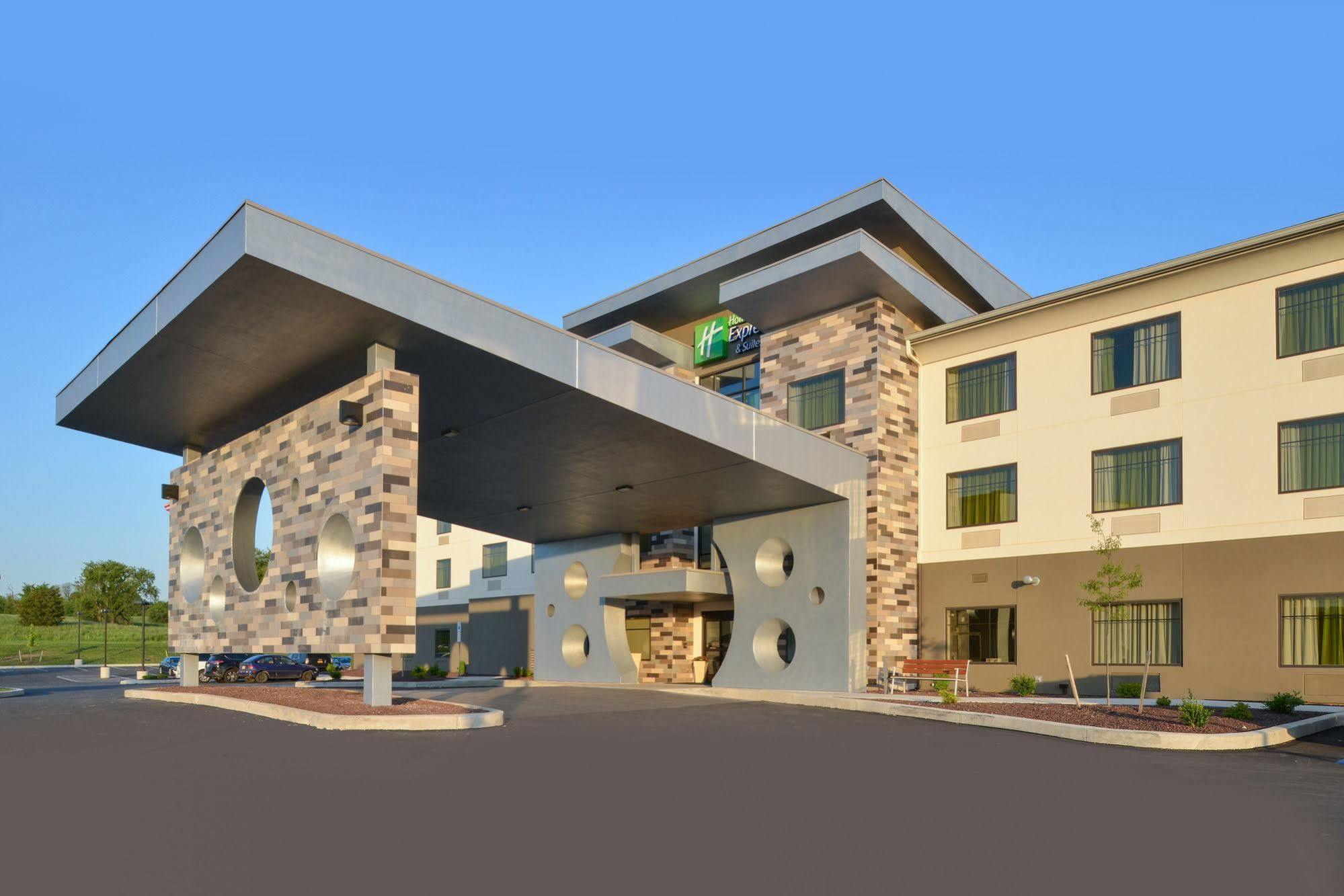 Holiday Inn Express & Suites Shippensburg By Ihg Esterno foto
